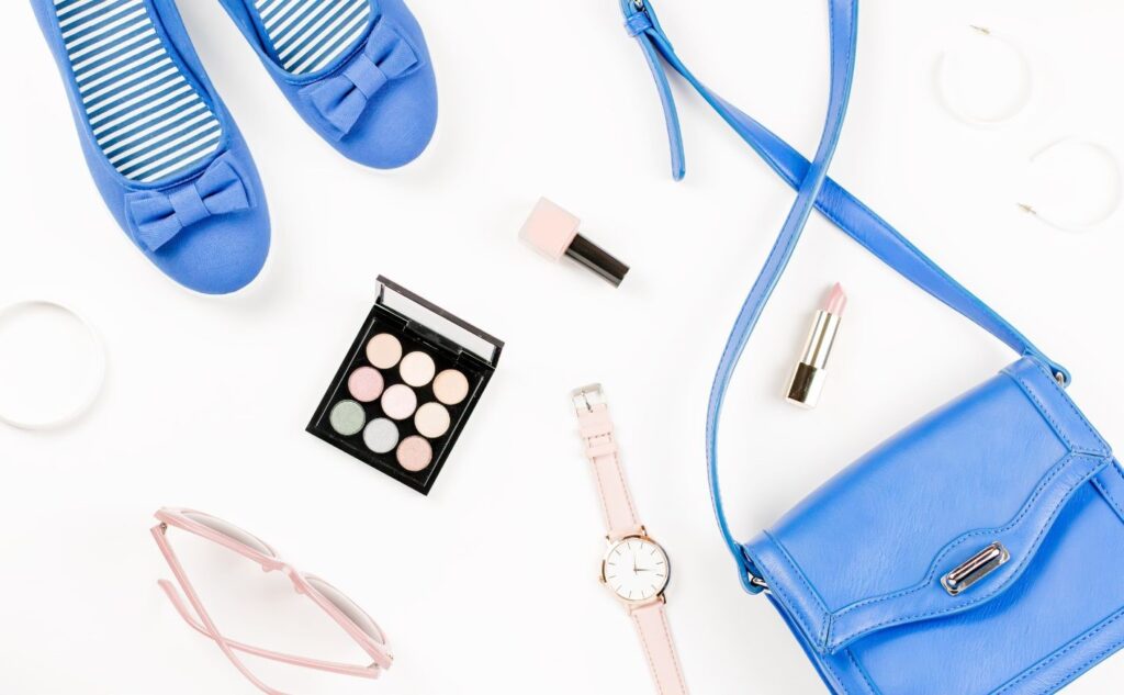 Accesorios que Elevan Cualquier Look de Vuelta a la Rutina
