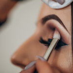 Maquillaje y Peinados para las Fiestas Patrias: ¡Luce Radiante y Patriótica!