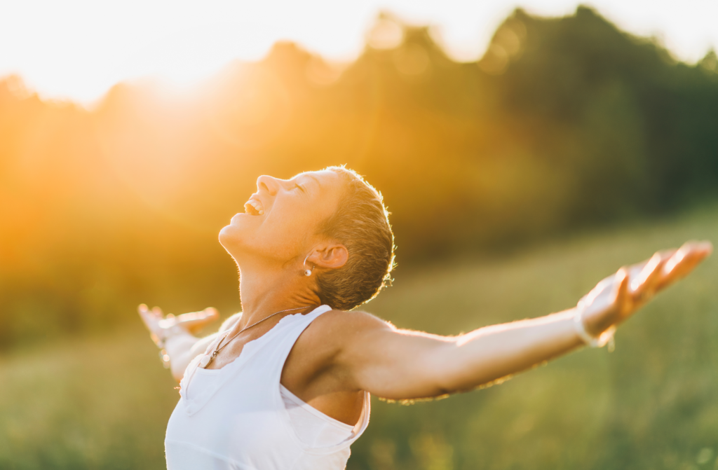 Cómo Mantener Altos Niveles de Energía y Bienestar al Adaptarte al Cambio de Estación