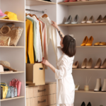 Los colores del año 2025: Cómo incorporarlos a tu guardarropa y maquillaje